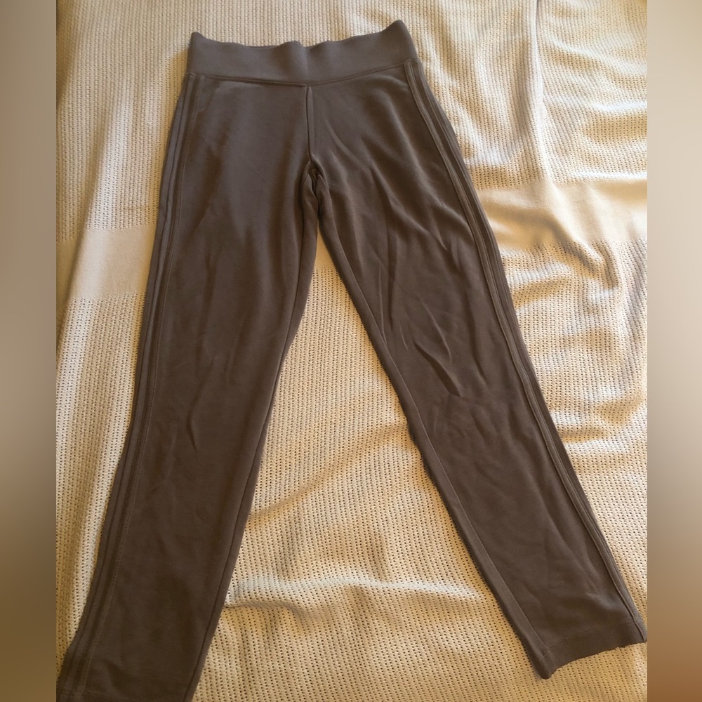 Classic Women's Stretch Leggings by Athleta